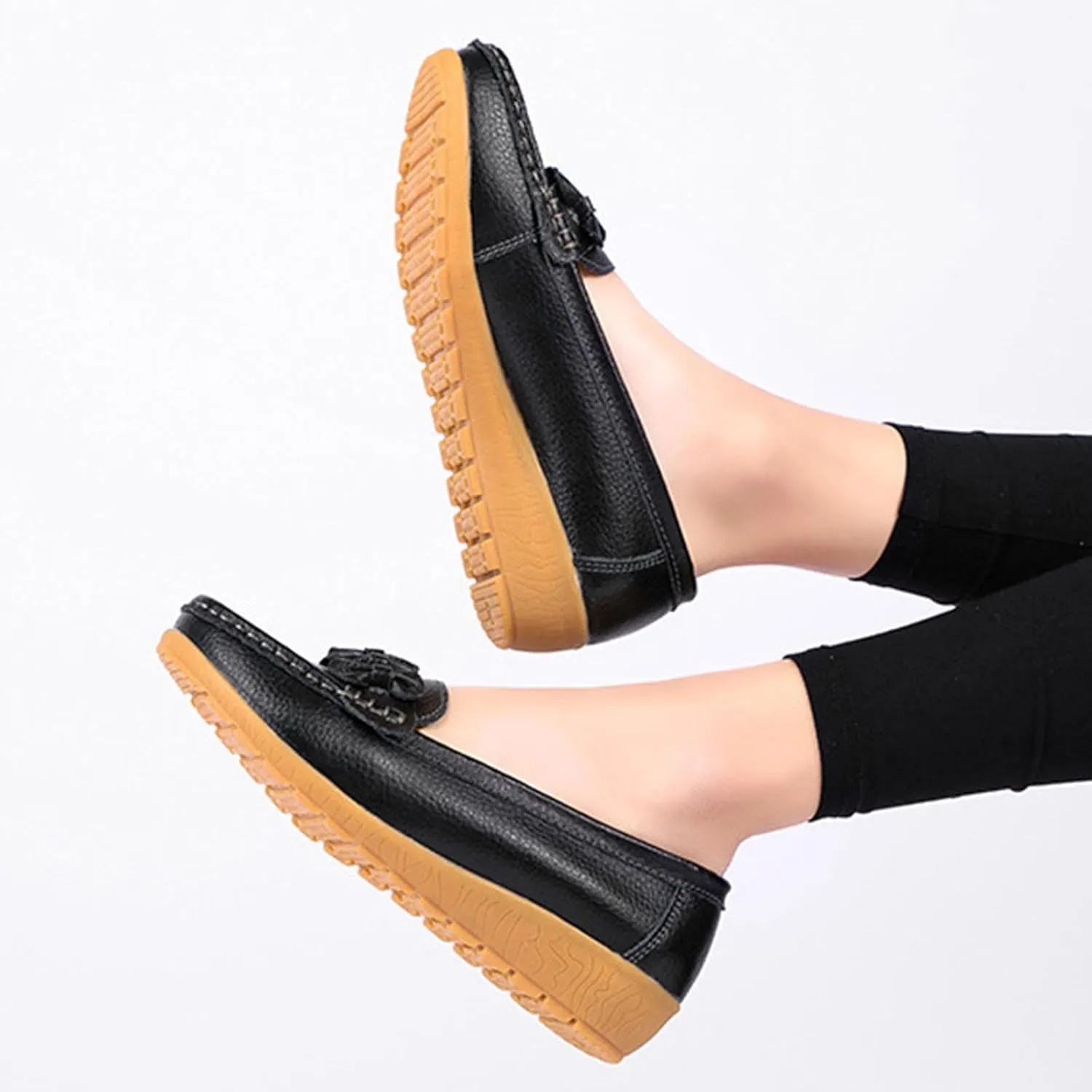 2025 Women's Ruched Embellished Pump Sandals Solid Faux Leather Slip on Loafer Closed Toe Rubber Sole Casual Sandal