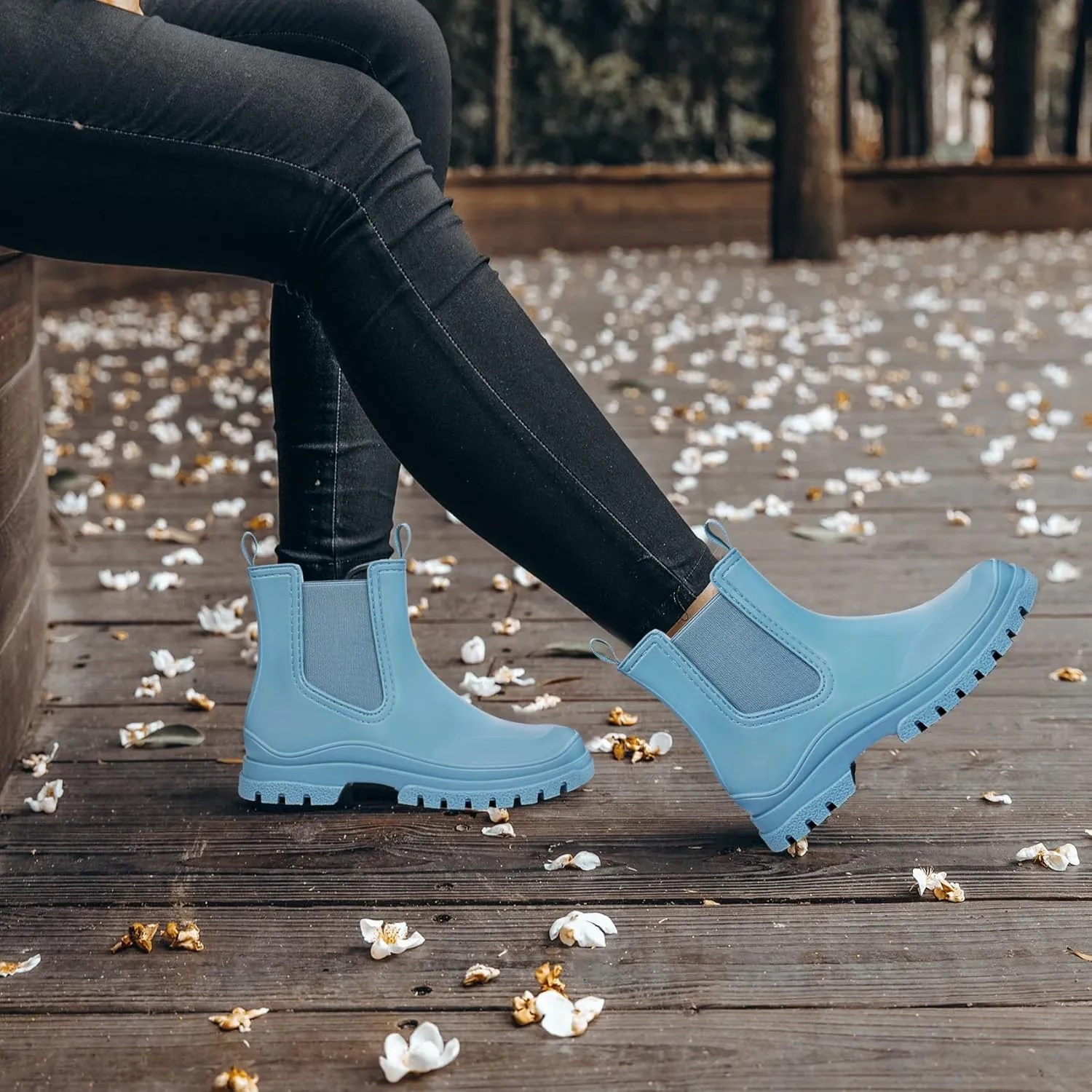 DKSUKO Women's Short Rain Boots Rubber Waterproof Garden Boots Elastic Slip On Ankle Chelsea Boot Fashion Insulated Rain Shoe for Outdoor Work Thick Sole