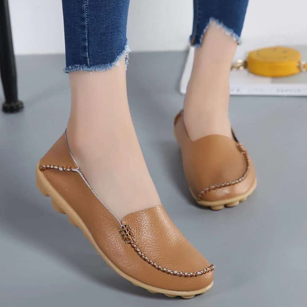 FolHaoth Women's Comfortable Leather Loafers Slip On Flats Casual Round Toe Moccasins Wild Walking Nurse Breathable Driving Fashion Soft Shoes