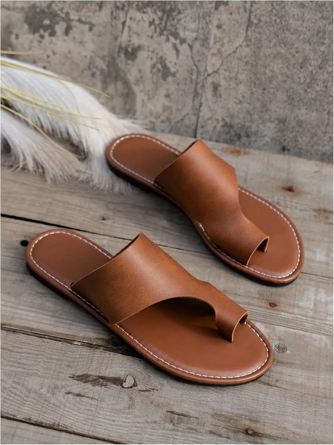 GORGLITTER Women's Leather Toe Ring Sandals Dressy Summer Slip on Slides Wide Width Beach Vacation Flats Sandals 2025