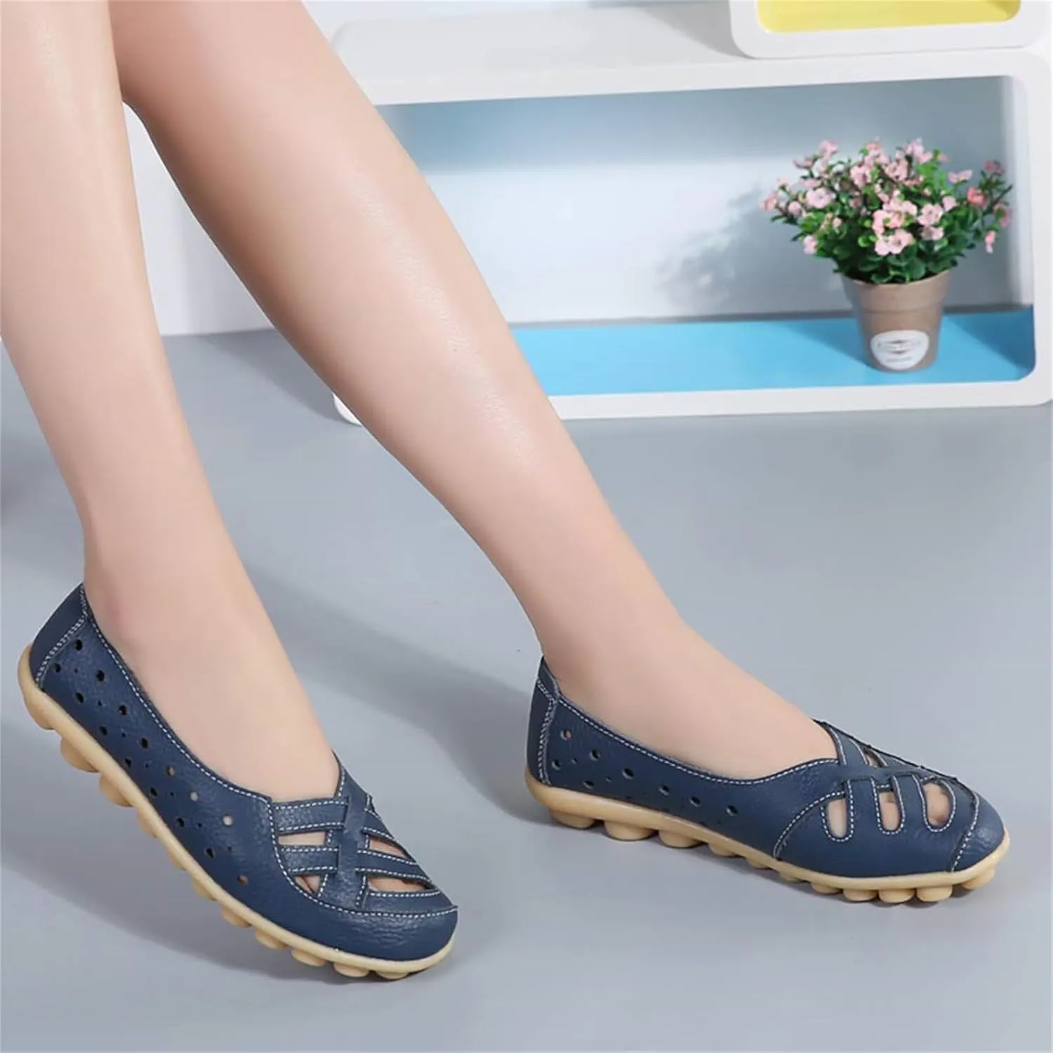Loafer Casual Flats for Women Penny Comfort Slip On Shoes Wide Width Walking Orthopedic Loafers Comfortable Moccasins Breathable Lightweight Round Toe Nurse Loafer Driving Walking Flat Work Shoes