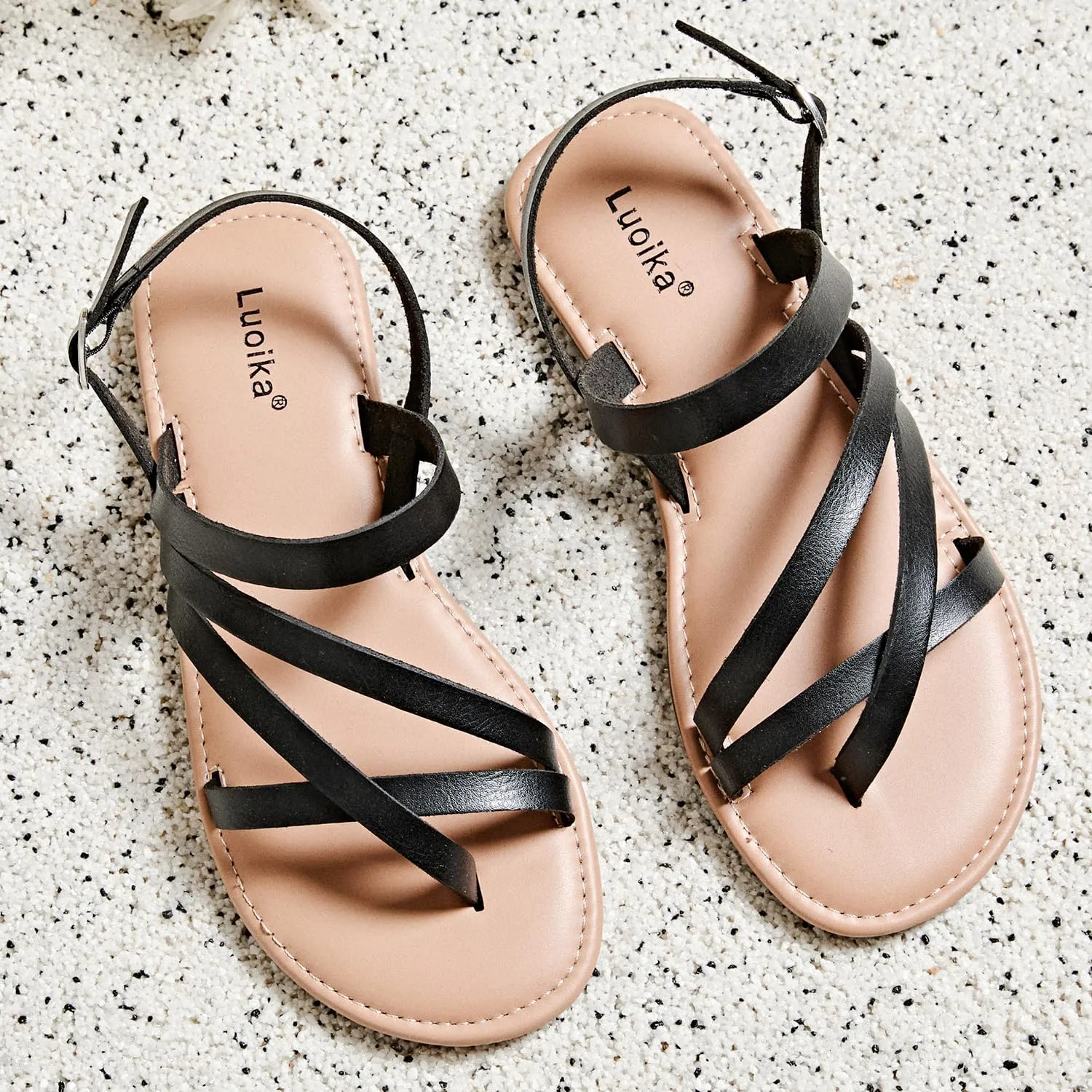 Luoika Women's Wide Width Flat Sandals, Flip Flop Casual Strapy Sandals Slip on Summer Beach Shoes for Women.