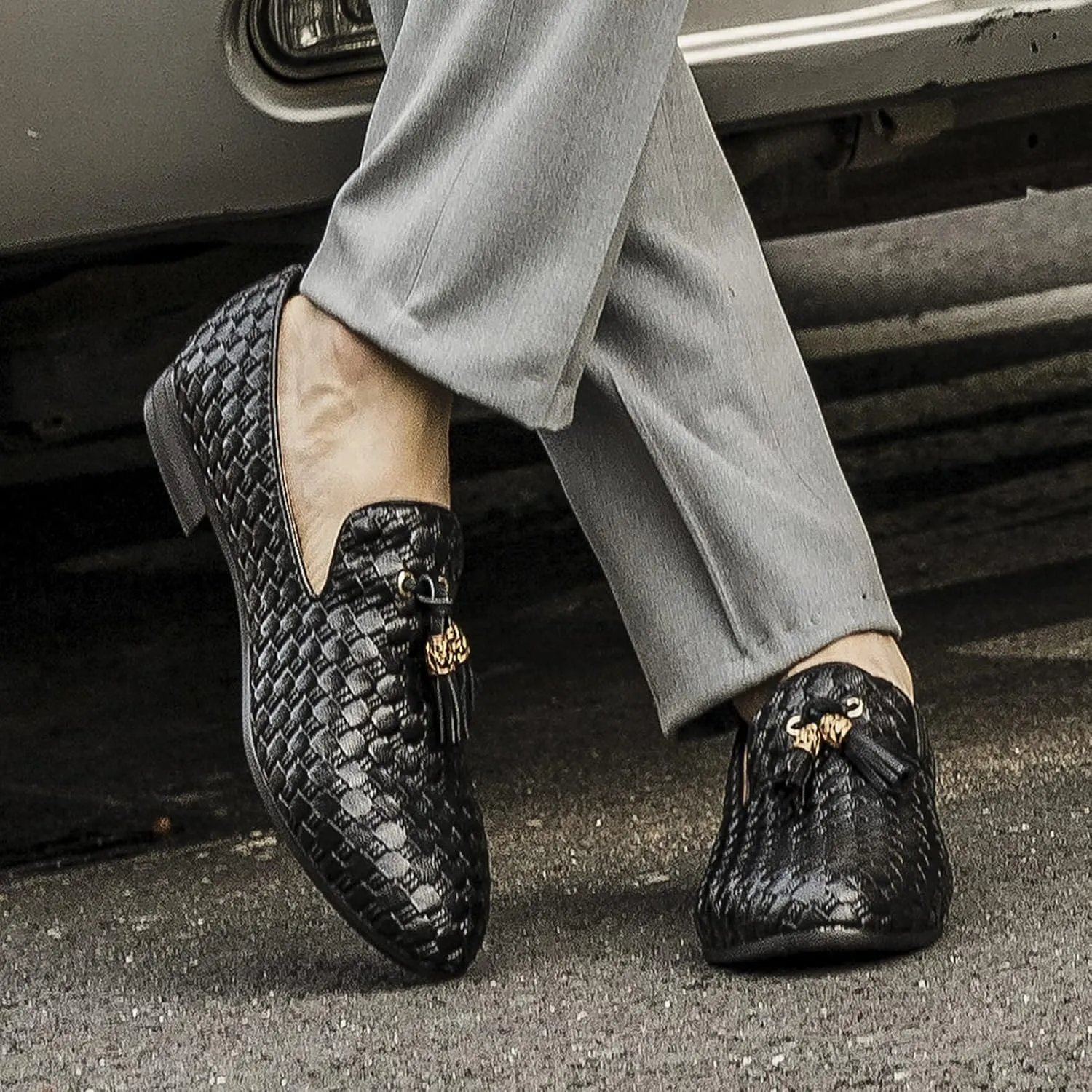Meijiana Men’s Fashion Loafers Wedding Dress Shoes for Men with Tassel Embellishment