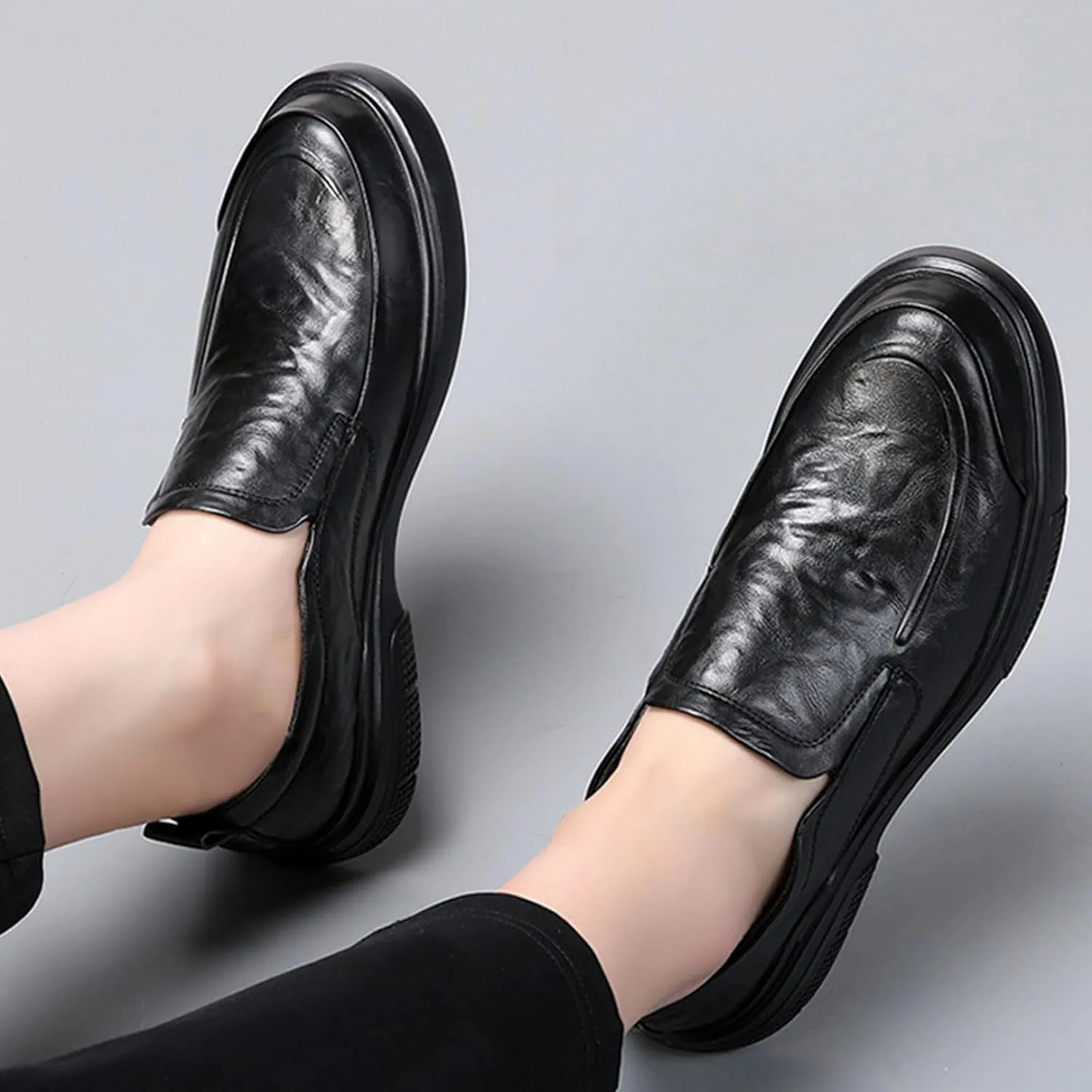 Men's Genuine Leather Soft Sole Business Loafers Comfortable and Stylish Round-Toed Platform Non-Slip Casual Slip-On Shoes Suitable for Work and Driving