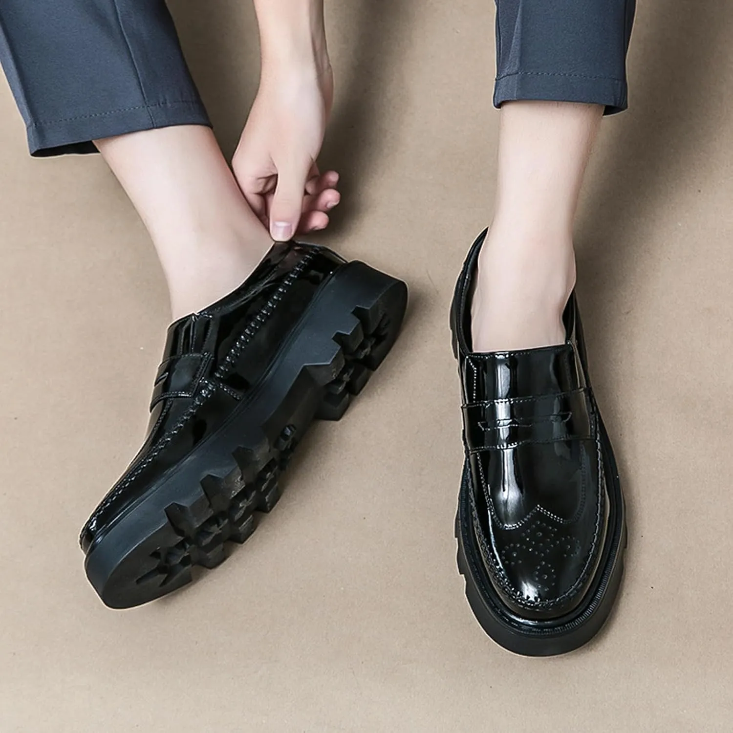 Men's Patent Leather Platform Slip-on Loafers Bullock Lug Sole Business Dress Shoes Casual Non-Slip Chunky Platform Black Formal Loafer Shoes