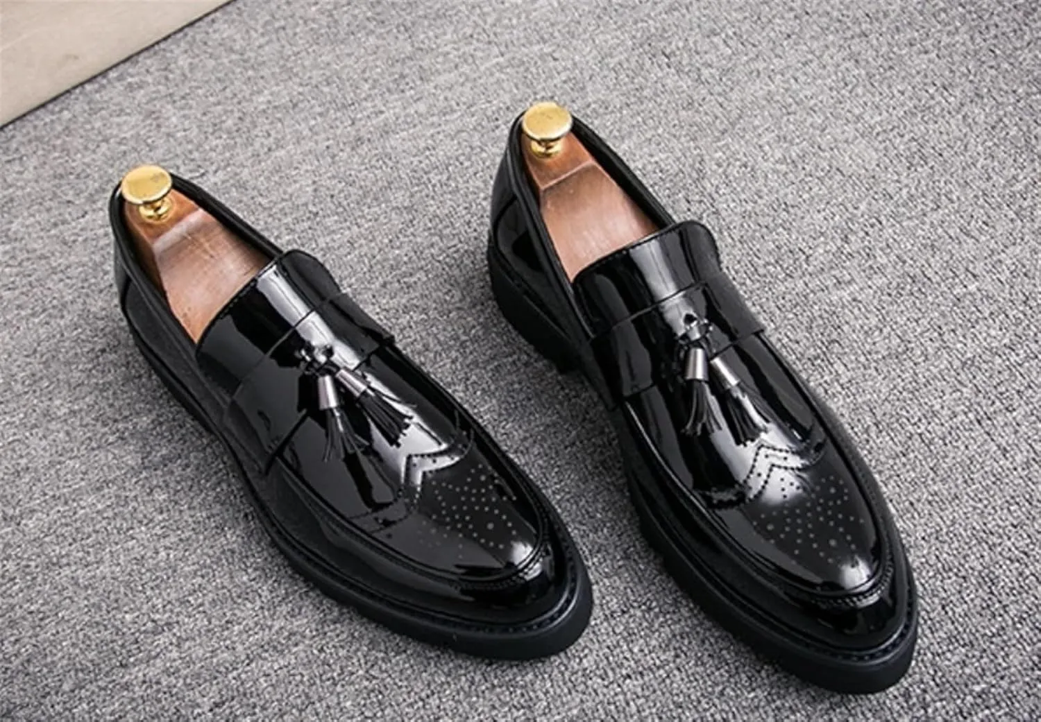 Men's Patent Leather Tassel Loafers Platform Slip-On Casual Shoes Fashion Round Toe Non-Slip Lug Sole Dress Prom Shoes for Men