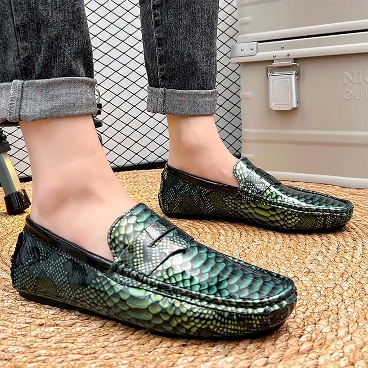 Men's Slip-On Flats Driving Loafers with Snake Print Outdoor Leather Shoes