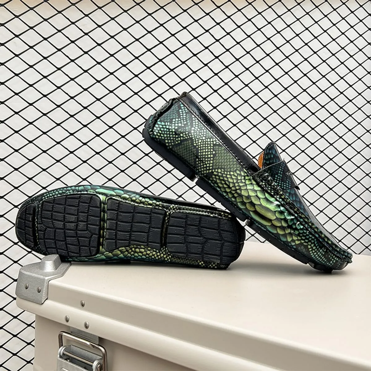 Men's Slip-On Flats Driving Loafers with Snake Print Outdoor Leather Shoes