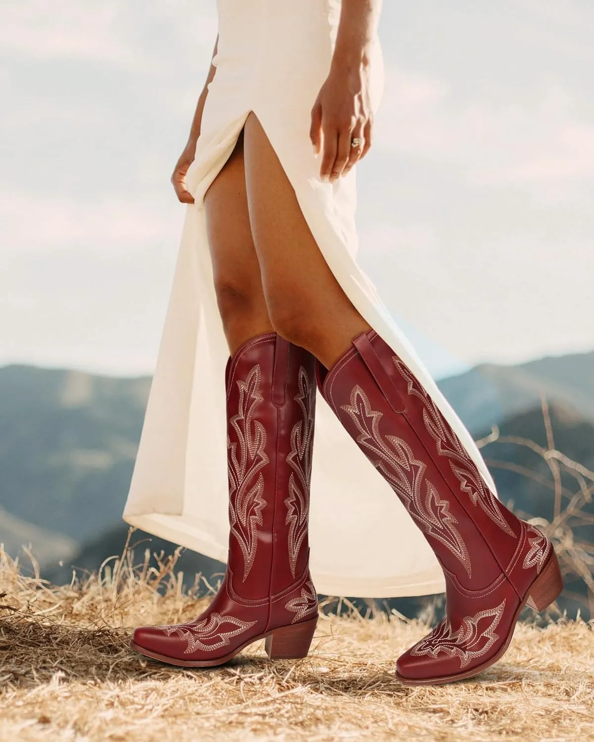 MUCCCUTE Cowboy Boots for Women Western Cowgirl Boots Knee High Pointed Toe Chunky Heels Embroidered Pull On Country Tall Boots