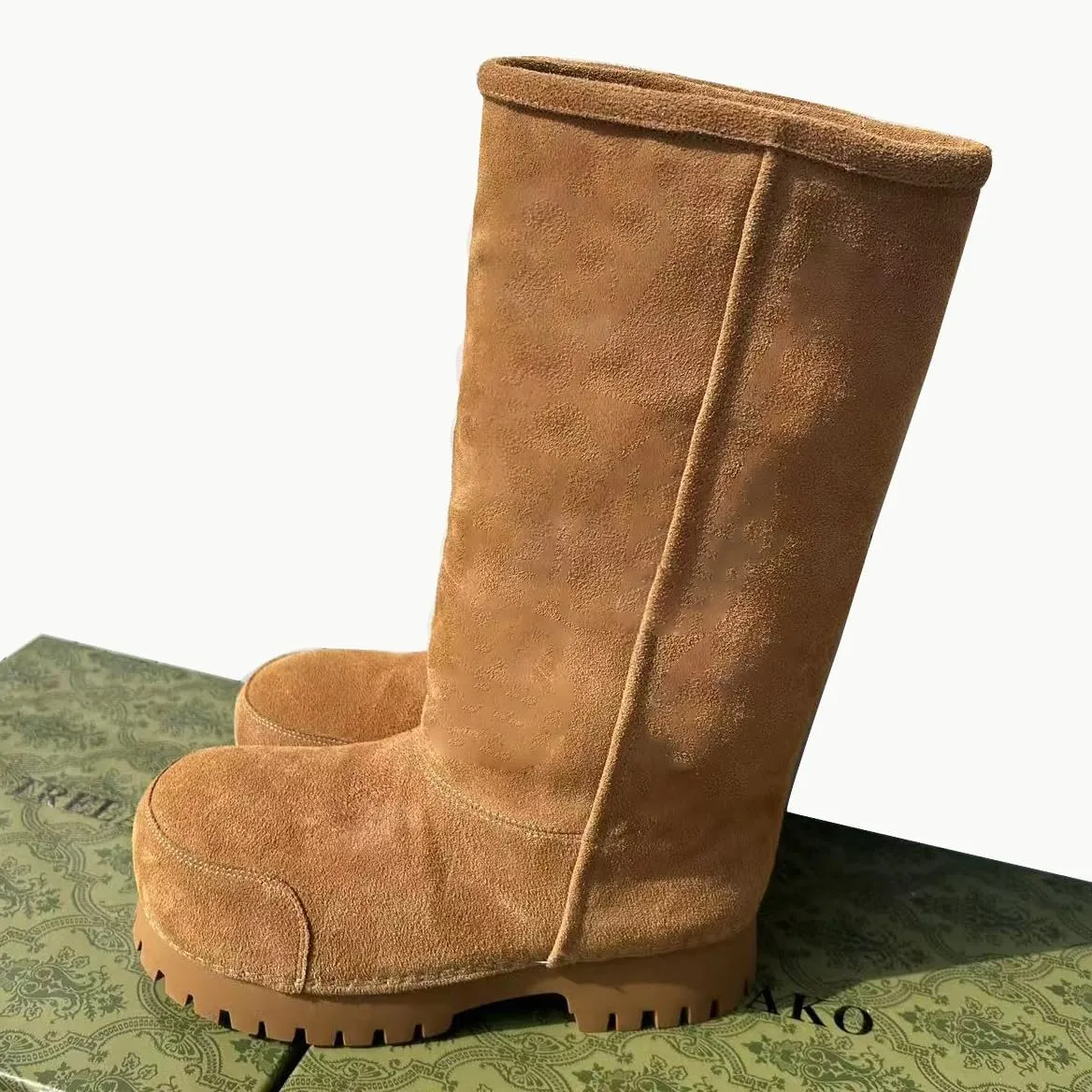 Platform Snow Boots for Women Suede Classic Fur Hippy Mid Calf Winter Boots Slip On High Boots Comfortable Chunky Trending Shoes Biege