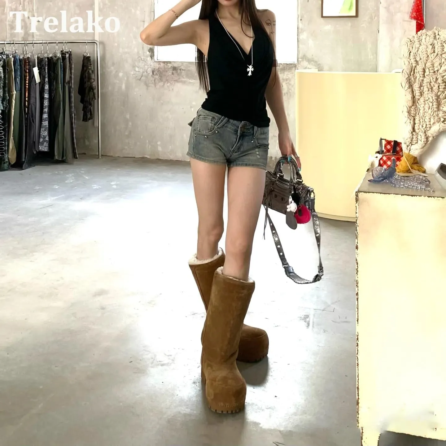 Platform Snow Boots for Women Suede Classic Fur Hippy Mid Calf Winter Boots Slip On High Boots Comfortable Chunky Trending Shoes Biege