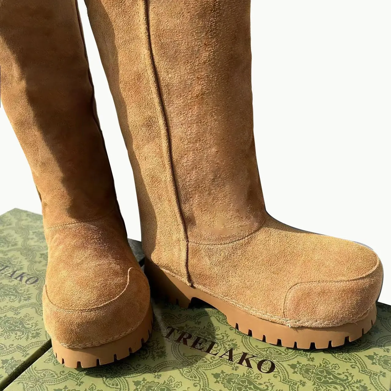 Platform Snow Boots for Women Suede Classic Fur Hippy Mid Calf Winter Boots Slip On High Boots Comfortable Chunky Trending Shoes Biege