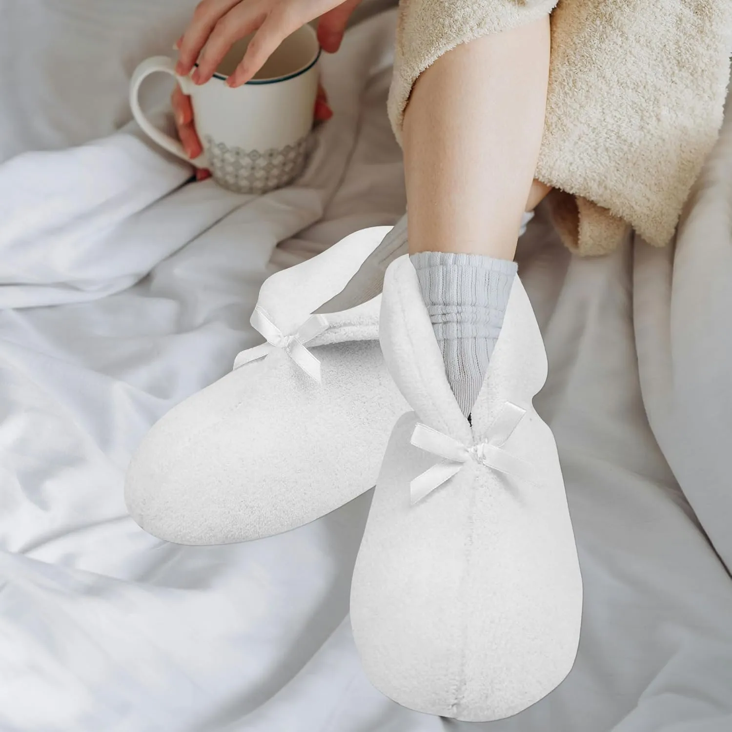 Slipper Boots for Women Non-Slip Warm Plush Lining House Shoes Coral Velvet Indoor Winter Bootie Slippers