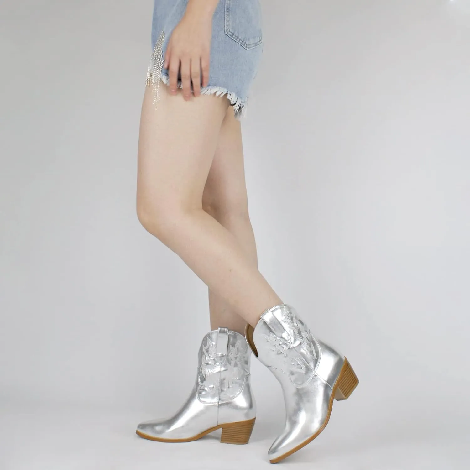 STALOV Short Cowgirl Boots for Women Embroidered Cowboy Ankle Boots,Pointed Toe Low Chunky Heel Pull On Western Stitched Boots