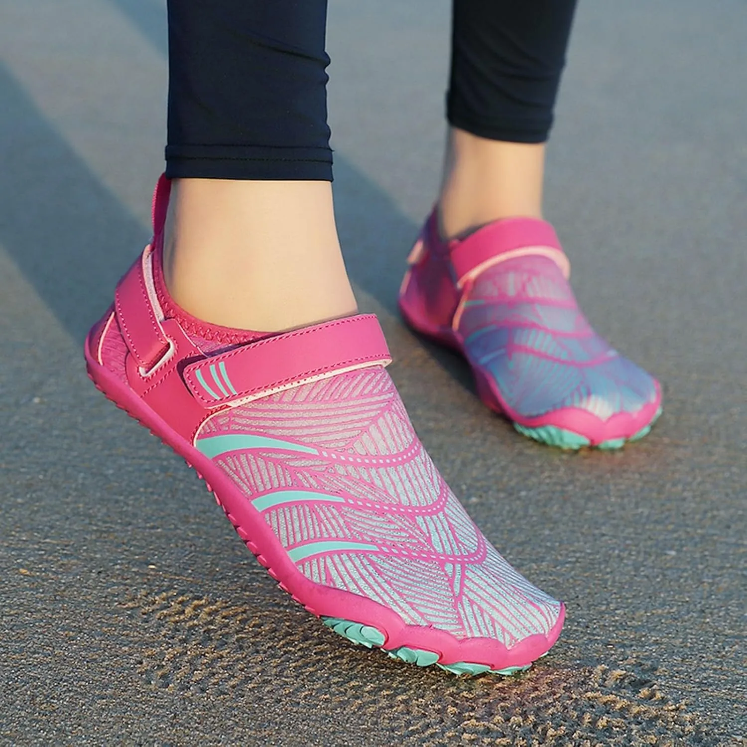 Suxi Shoes Women's Breathable Swimming and Diving Shoes Wading Five Finger Jumping Rope Shoes Sneaker Guards Womens