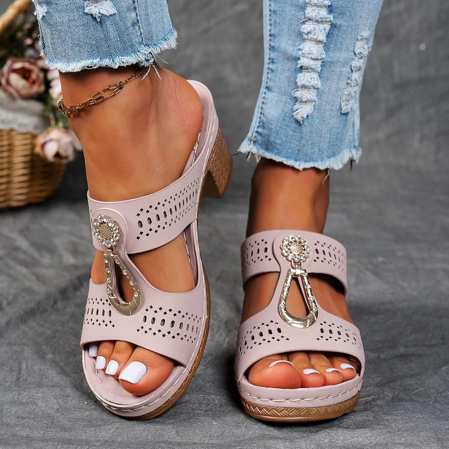 Thick Fish Heel Women's Shoes Fashionable Casual Rhinestone Hollow Slingback Beach Sandals Sketches Sports Sandals