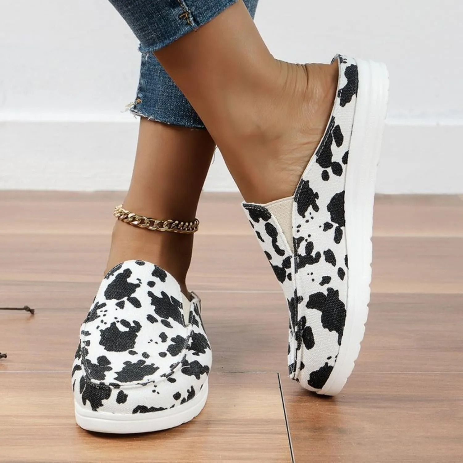 Women Canvas Slip On Lightweight Mule Sneaker,Summer Fashion Open Back Flats Walking Shoes Closed Round Toe Low Non-Slip Sneakers 2025 Top Casual Loafer Comfort