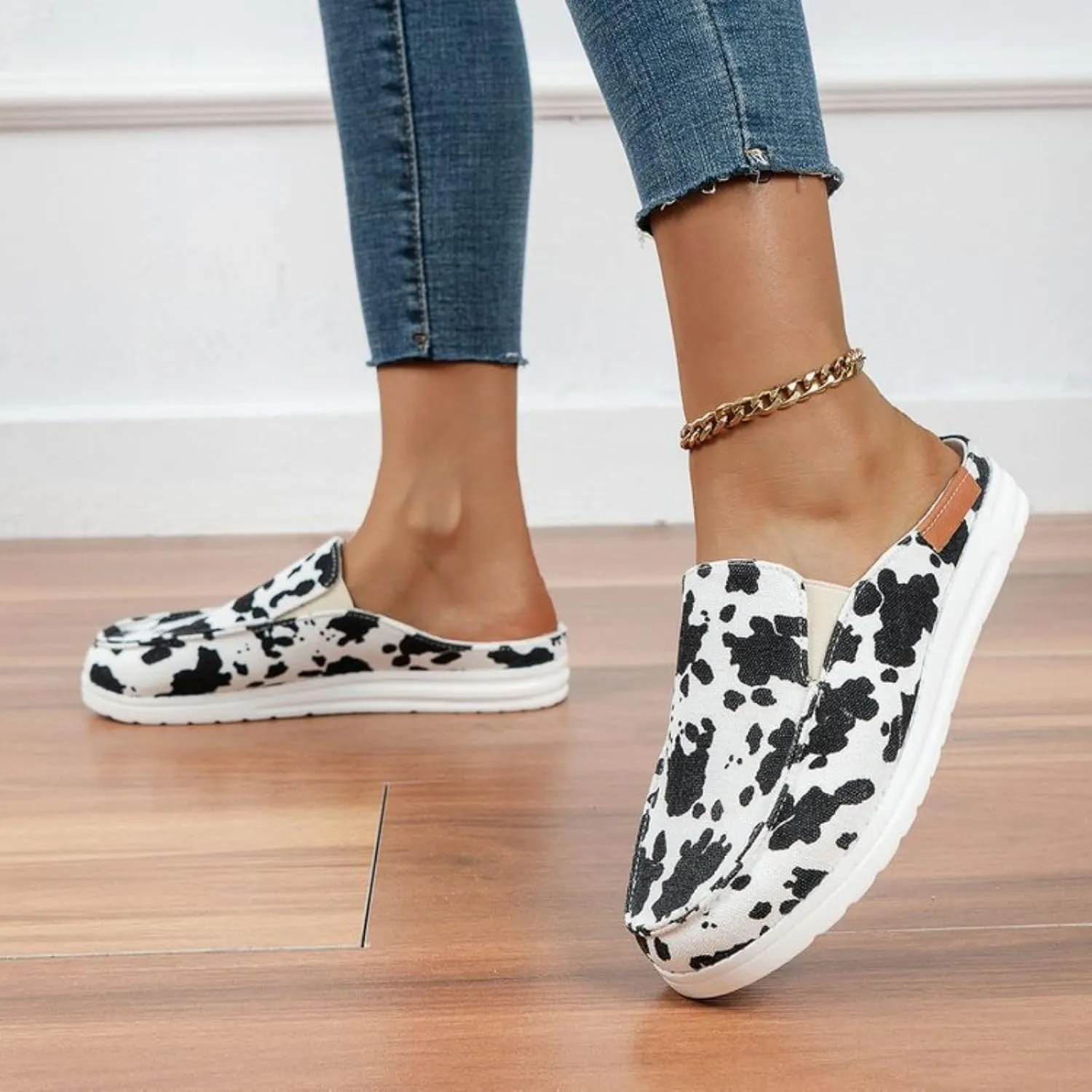 Women Canvas Slip On Lightweight Mule Sneaker,Summer Fashion Open Back Flats Walking Shoes Closed Round Toe Low Non-Slip Sneakers 2025 Top Casual Loafer Comfort
