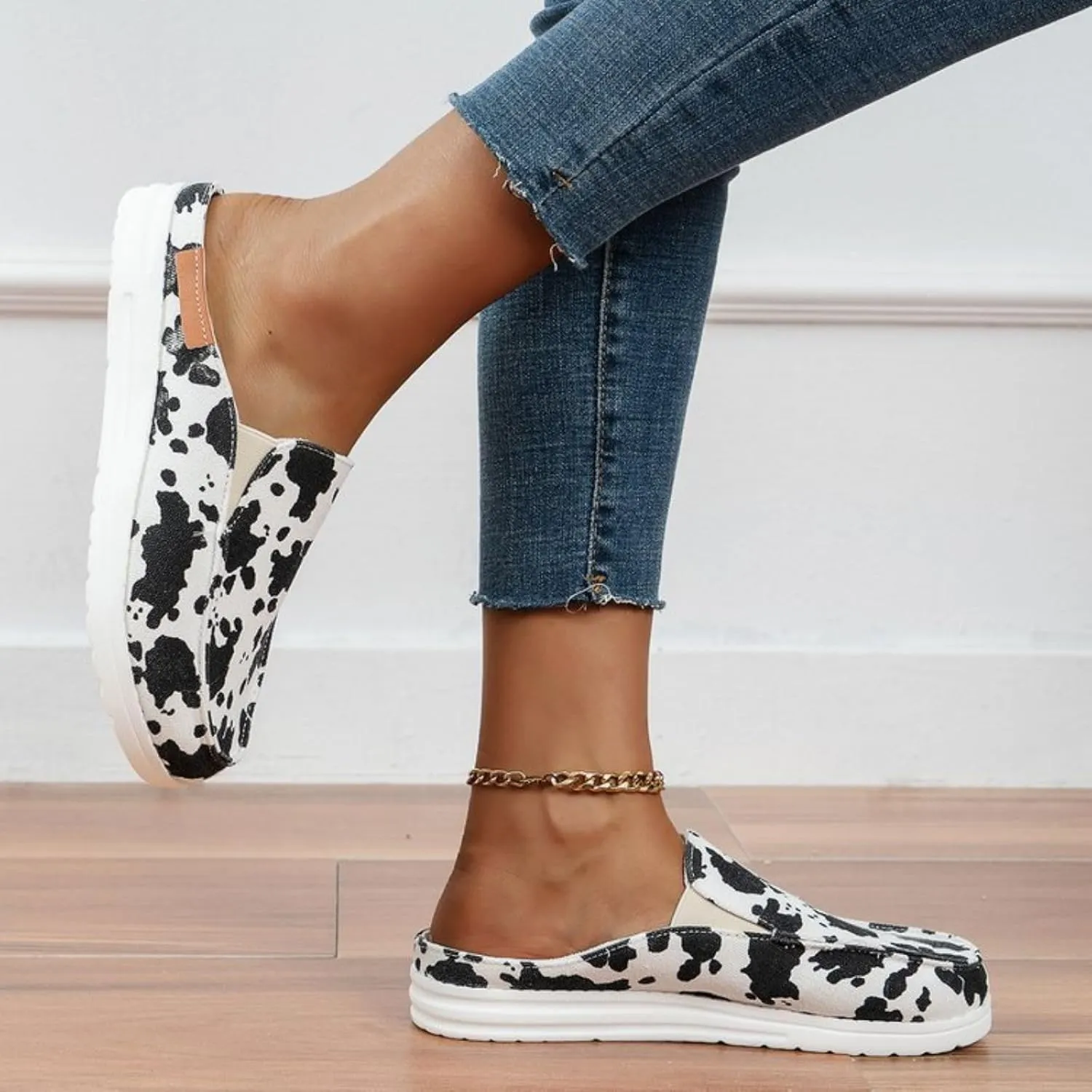 Women Canvas Slip On Lightweight Mule Sneaker,Summer Fashion Open Back Flats Walking Shoes Closed Round Toe Low Non-Slip Sneakers 2025 Top Casual Loafer Comfort