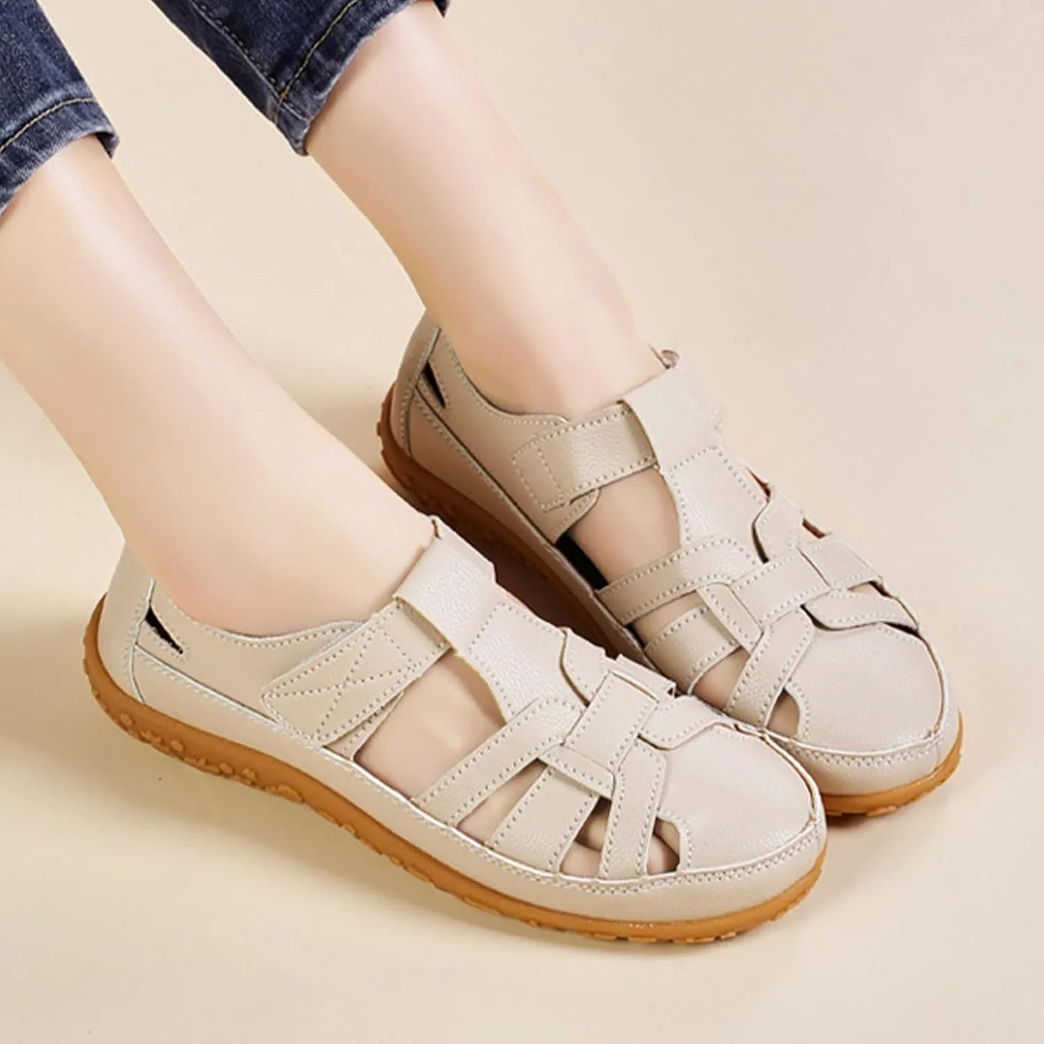 Women's Leather Cutout Flat Loafers Closed Round Toe Adjustable Hook and loop Non-Slip Soft Bottom Beach Sandals Daily Breathable Walking Casuals