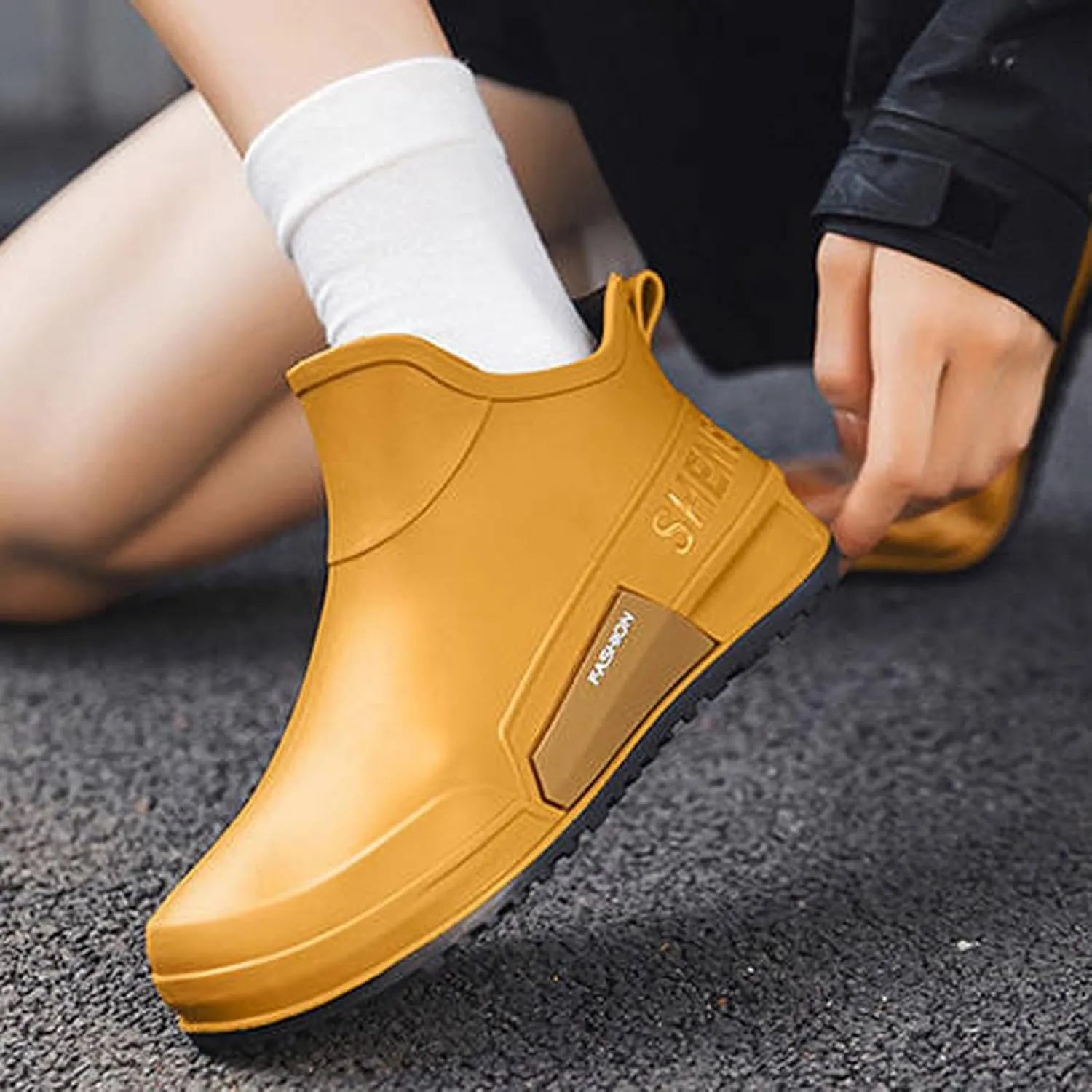Women's Rain Shoes Slip On Comfortable Rubber Boots for Outdoor Walking Gardening Casual Wear with -Slip Sole