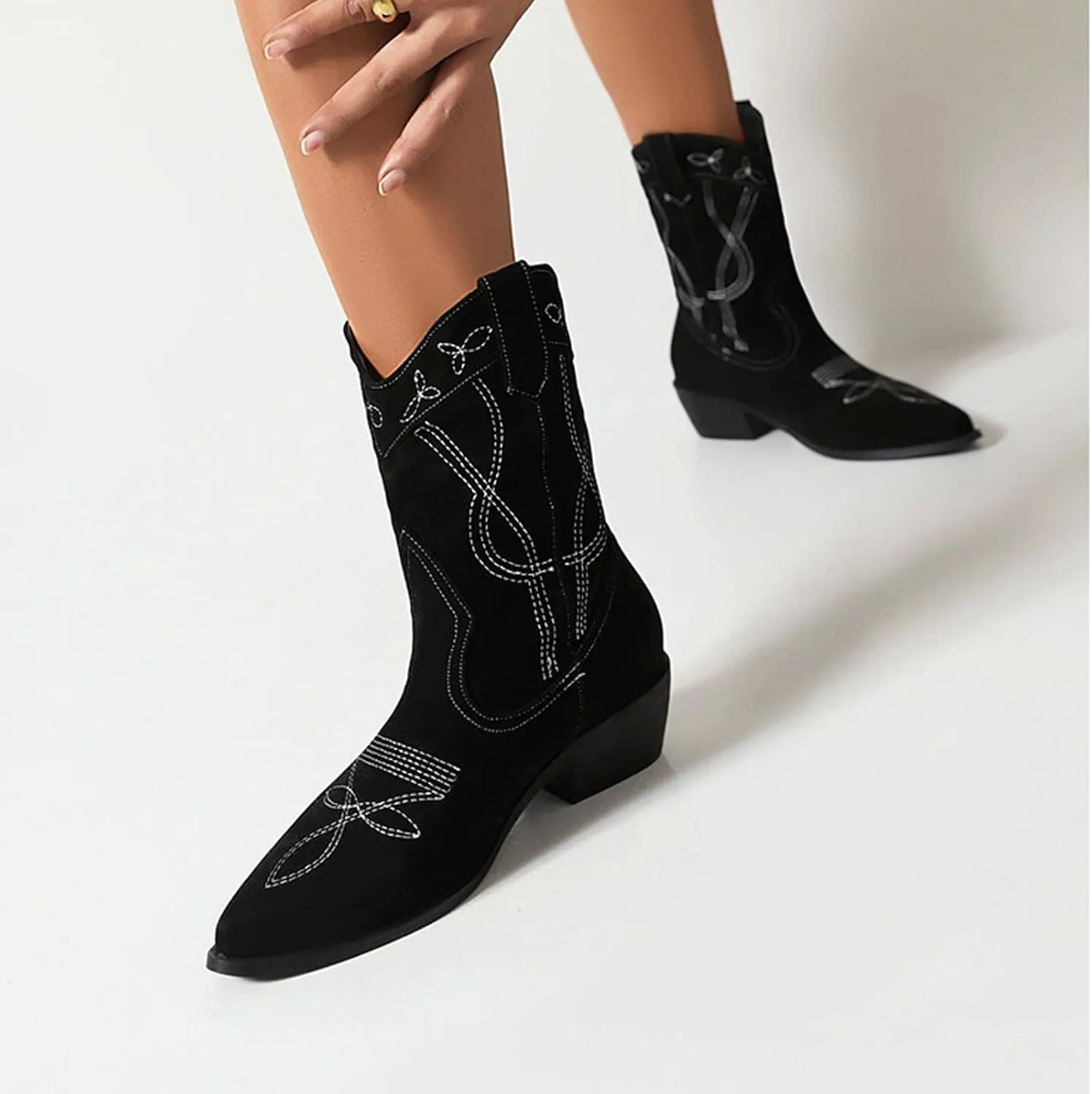Women's Riley Western Booties, Classic Point Toe Embroidered Western Rodeo Cowboy Sheriff Boot with Zipper Ankle Boots Low Heel for Women